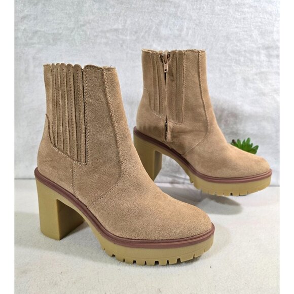 Oasis Society Anastasis‎ Lug Chelsea Block Heel Cream Beige Ankle Boots Size 7 - Picture 1 of 12